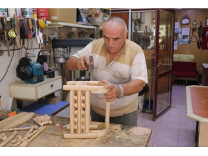 Çocukların Uyuması İçin Yapılan Beşikler Şimdi Oyuncakları Oldu