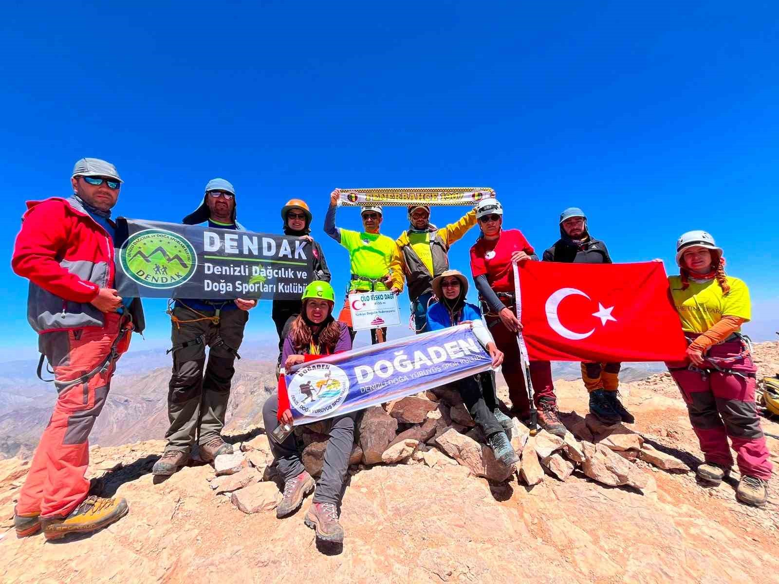 denizlili-dagcilar-hakkari-de-zirve-yapti