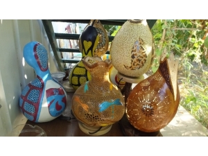 Emekli Ziraatçı Su Kabaklarını Sanat Eserine Dönüştürüyor