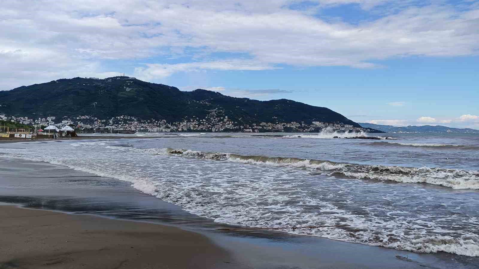 ordu-da-denize-girmek-bir-gun-yasaklandi
