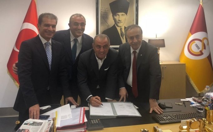 Galatasaray'da Fatih Terim Boş Sözleşmeyi Imzaladı