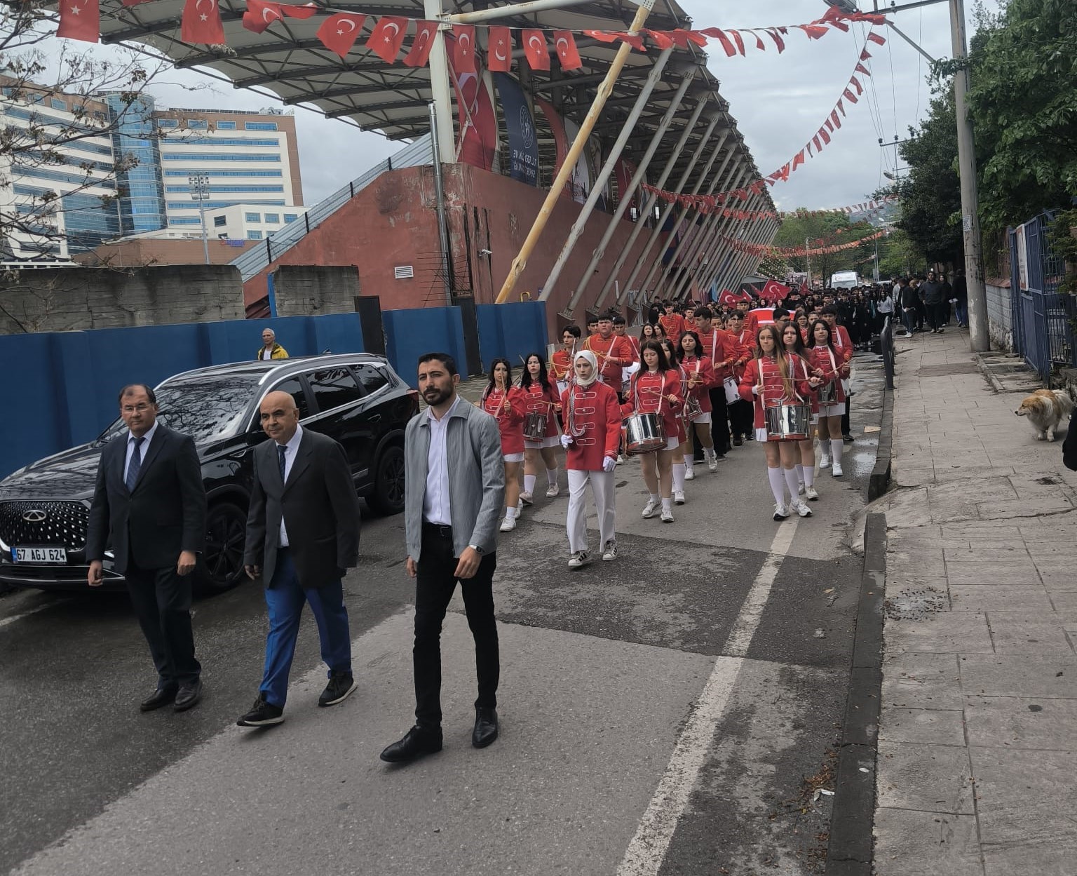 fener-anadolu-lisesi-nden-19-mayis-yuruyusu
