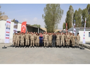 Jandarma Kurum İçi Eğitimlere Devam Ediyor