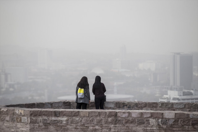 Başkent Ankara'da Gökyüzünü Toz Bulutu Kapladı