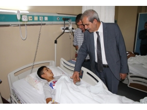 Demirkol’dan Hastalara Moral Ziyareti