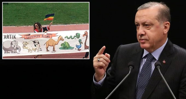 Cumhurbaşkanı Erdoğan, 'tayyipler Alemi' Pankartı Açan Odtü'lülere Yerli Telefon Hediye Etti