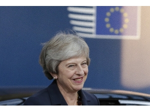 Theresa May Brexit’te Israrlı