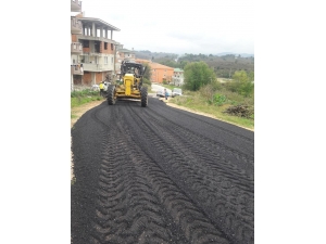 Akçakoca’da Asfalt Çalışması Sürüyor
