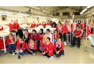 Tekstil Çalışanı Kadınlara Kanser Anlatıldı