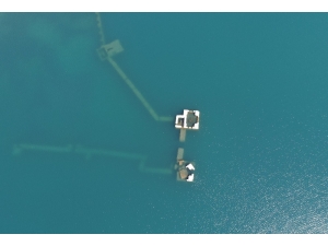 Sualtında Batık Kale Ve Surları Tespit Edildi