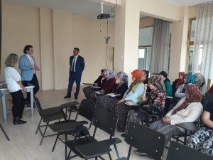 Isparta’da Kadınlara Ev Pansiyonculuğu Eğitimi Verildi