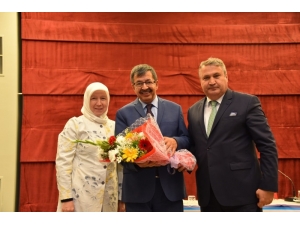 Hayati İnanç, İnsan Ve Allah Sevgisini Anlattı