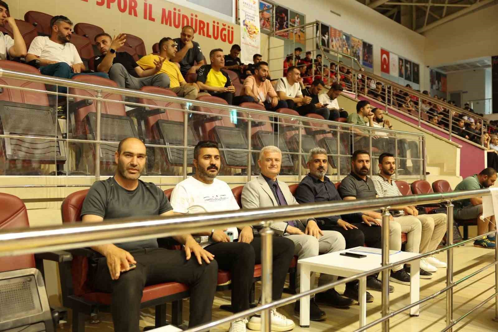 analig-hentbol-1-etap-7-grup-musabakalari-basladi