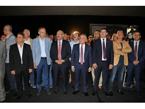 Muhittin Böcek’in ‘Ben Bu Şehre Aşığım’ Kitabı, Raflardaki Yerini Aldı