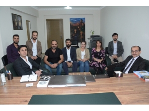 Kaymakam Ayca’dan Reng-i Hakkari Sanat Topluluğuna Ziyaret