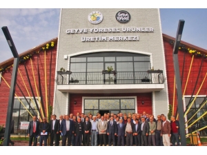 Geyve’de Muhtarlar Günü Yöresel Ürünler Merkezinde Kutlandı