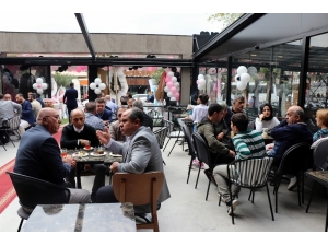 Yerli Sermaye İle Üretim Yaparak 30 Ülkeye Pasta İhraç Eden Cake Station Sakarya’da Açıldı