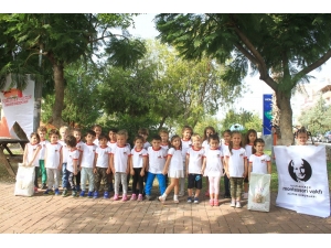 Miniklerden Örnek Davranış