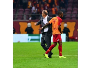Fatih Terimli Galatasaray Ligde Evinde İlk Kez Puan Verdi