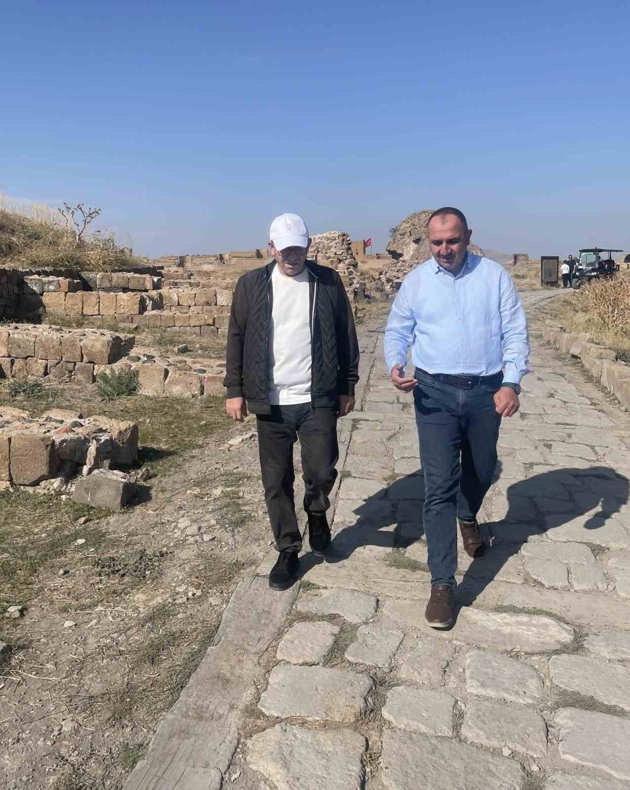 kars-valisi-ziya-polat-ani-oren-yeri-nde