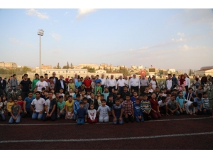 Çocuklara Bisiklet Dağıtıldı