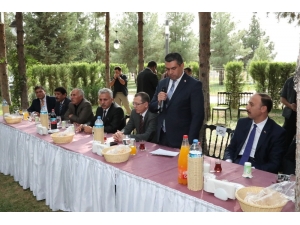 Şanlıurfa’da Muhtarlar Bir Araya Geldi