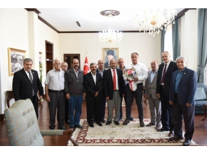 Vali Tekinarslan Muhtarları Kabul Etti