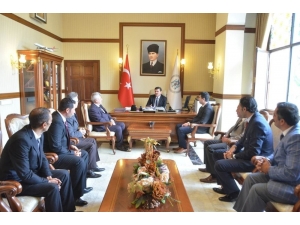 Köy Ve Mahalle Muhtarları Vali Arslantaş’ı Ziyaret Etti