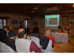 Kuşadası’nda “ İslam Minyatürü “ Söyleşisi Yapıldı