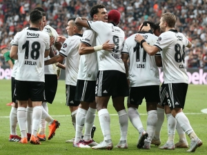 Beşiktaş, İzmir’de 3 Puan Arıyor
