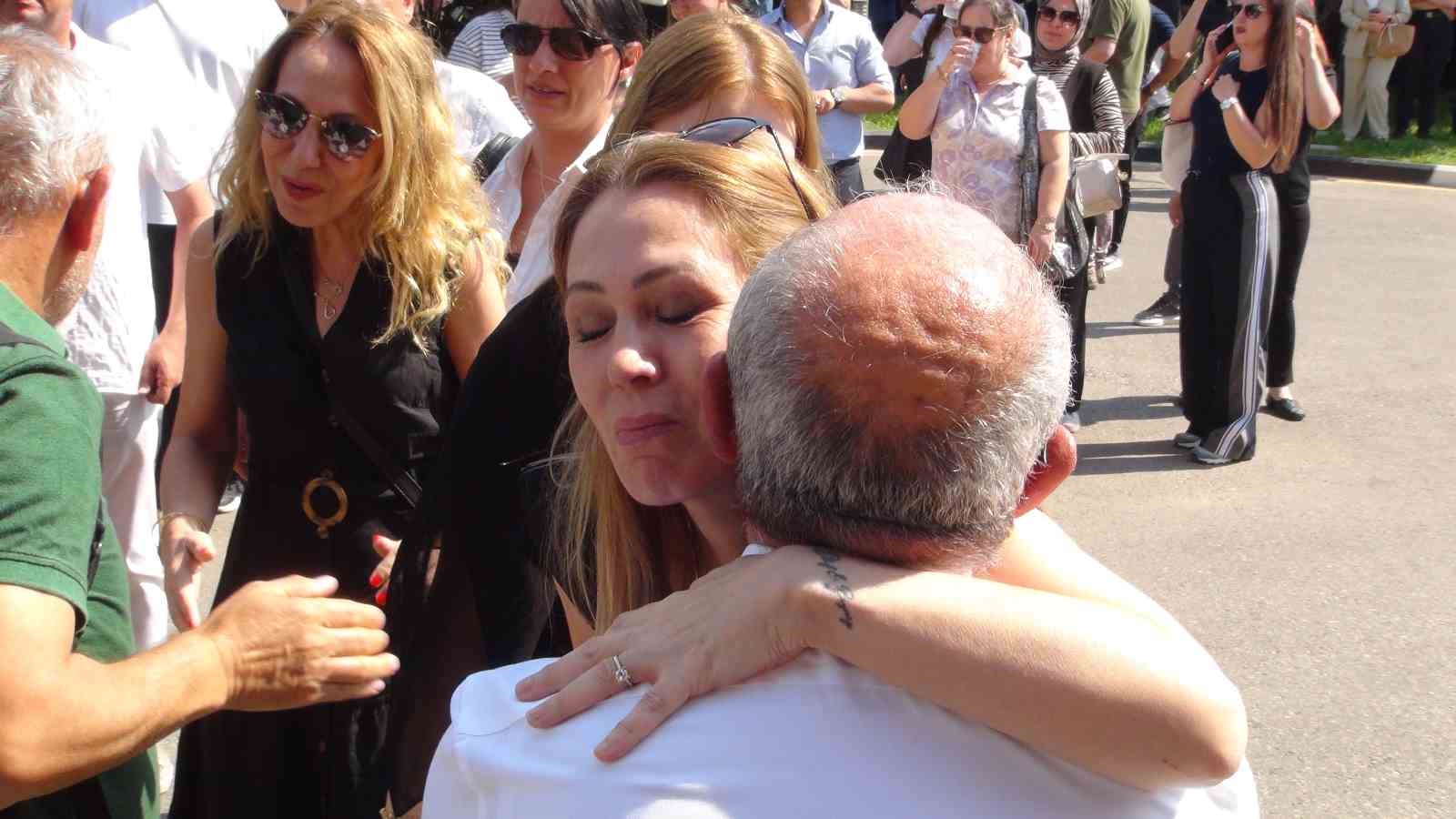manisa-da-ferdi-zeyrek-vefatinin-birinci-yilinda-anildi
