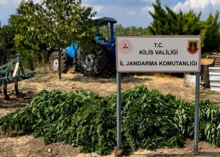 kilis-te-40-kilo-500-gram-kubar-esrar-ele-gecirildi