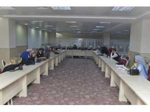 Kmü Öğrencilerinden Kitap Tahlili