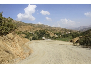 Yemişli Mahallesi Sıcak Asfalta Kavuşuyor