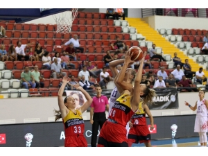 Kadınlar Basketbol Süper Ligi: Mersin Büyükşehir Belediyespor: 89 - Bellona Kayseri Basketbol: 64