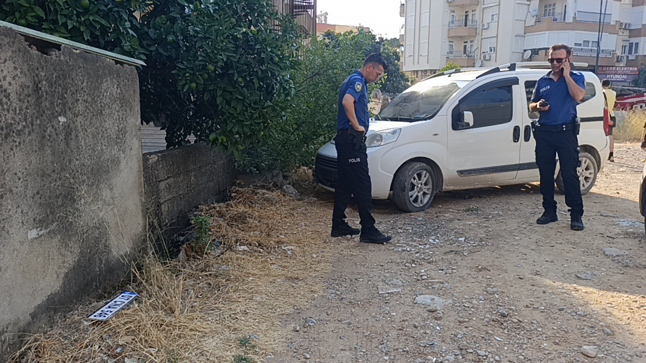 antalya-da-sahte-plakali-arac-alarmi