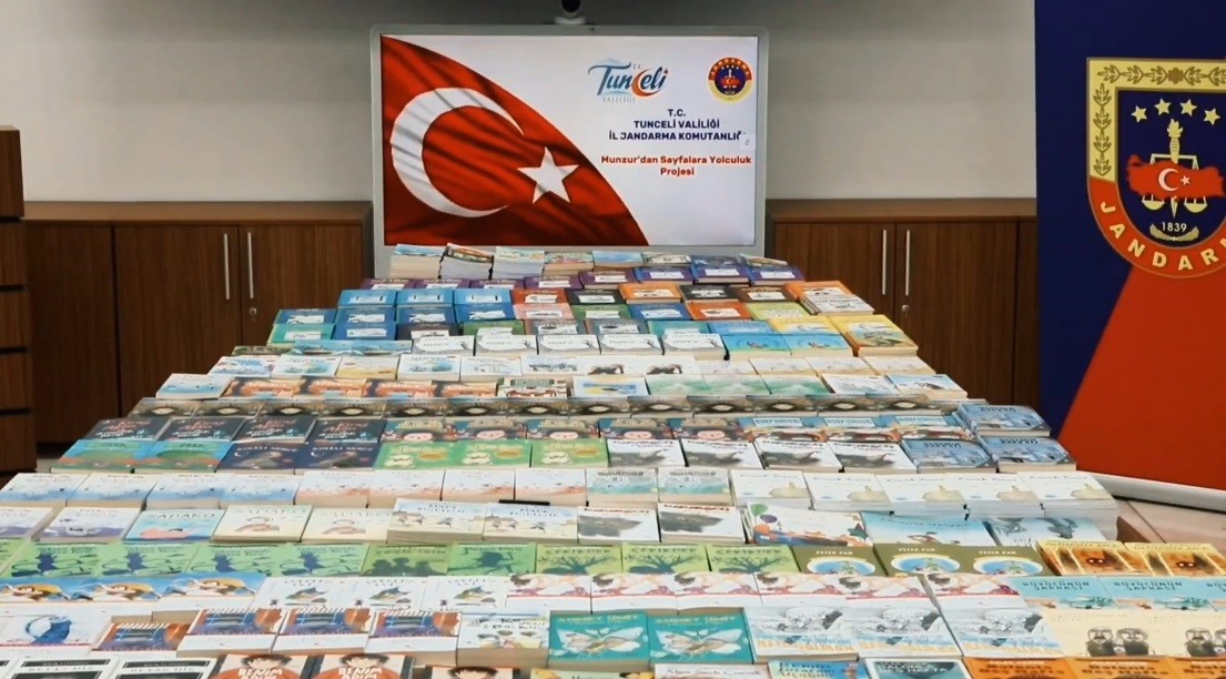 jandarmadan-koy-okullarina-5-bin-kitaplik-destek