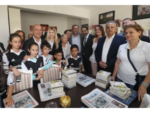 Cumhuriyet Kütüphanesi Kapılarını Açtı