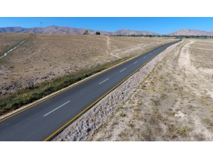 Büyükşehir Kırsalda Da Gece Gündüz Demeden Yol Yapıyor