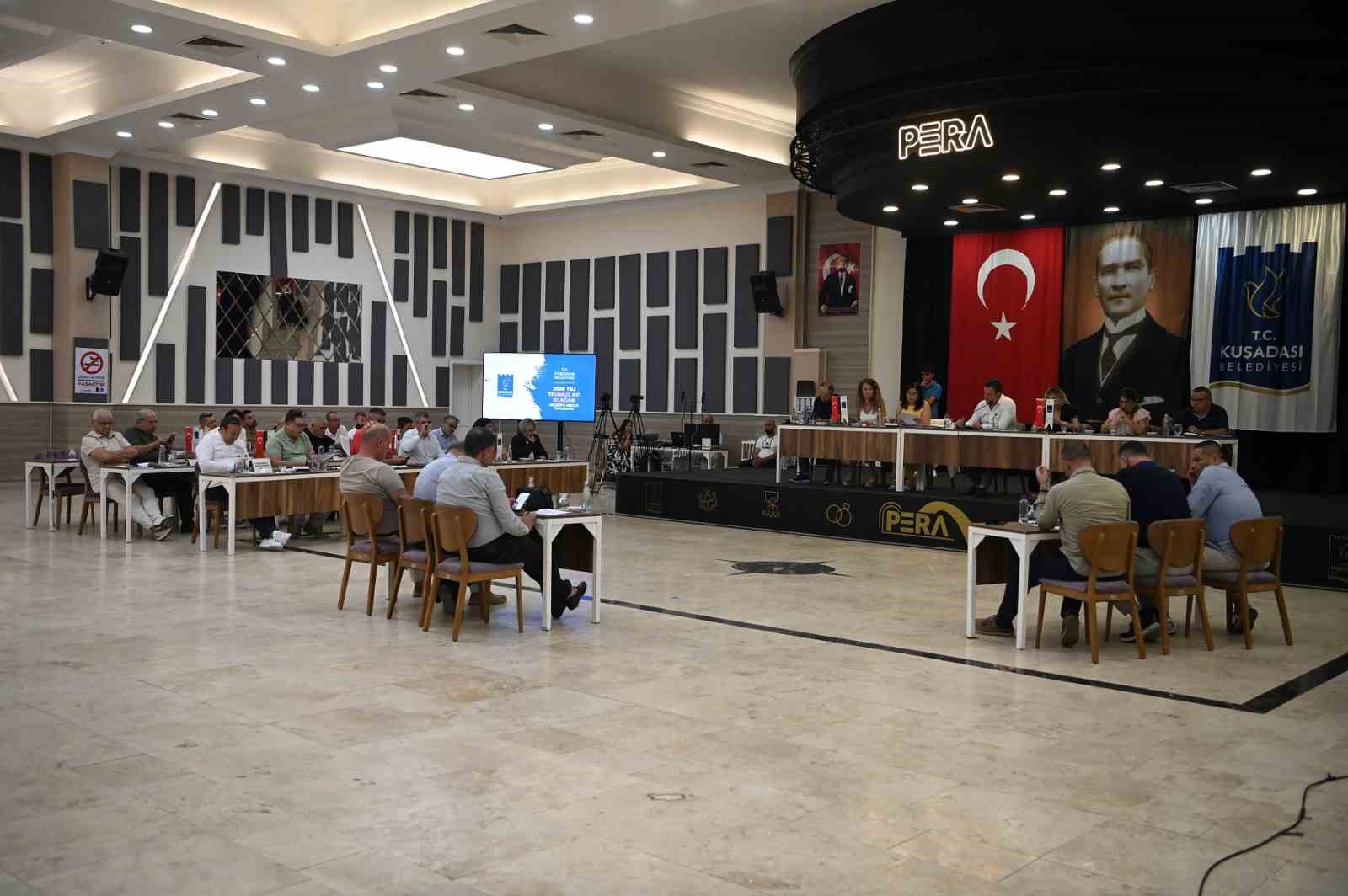kusadasi-belediyesi-meclisi-nden-elektrikli-arac-ve-engelli-erisimi-karari