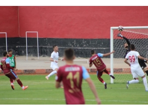 Tff 3. Lig: Van Büyükşehir Belediyespor: 0 - Ofspor: 0