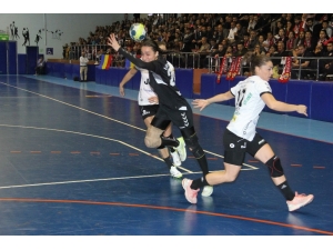 Kastamonu Belediyespor Kadın Hentbol Takımı, Ehf Kupasına Veda Etti