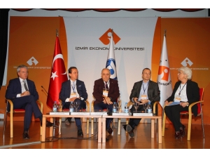 İzmir Ekonomi Üniversitesi’nde İngilizce Çalıştayı