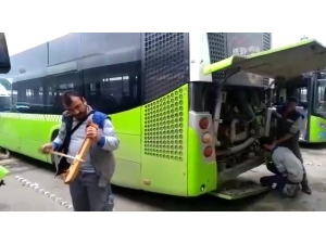 Kemençeli Türkülü Otobüs Tamiri