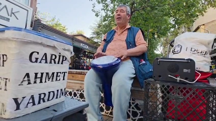 kutahya-da-garip-ahmet-gonullere-dokunuyor