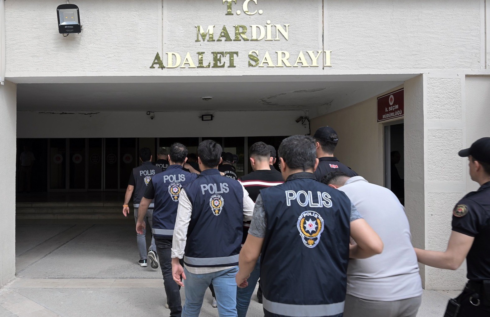 mardin-de-dolandiricilik-operasyonunda-15-tutuklama