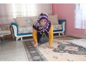 Yanlış İğne Hayatını Kararttı, Çocuklarını Kurtarmak İstiyor