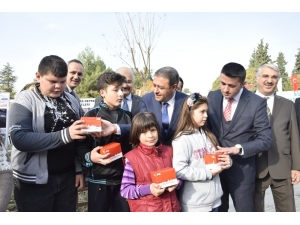 Bu Tır, Deprem Gerçeğini Öğretiyor