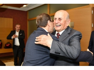 Başkan Şahin: “Elimizi Taşın Altına Koyduk"