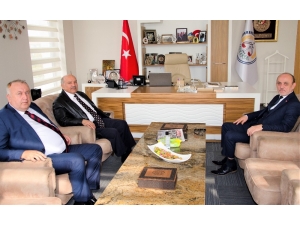 Başkan Öztürk, Ziyaretçilerini Ağırladı